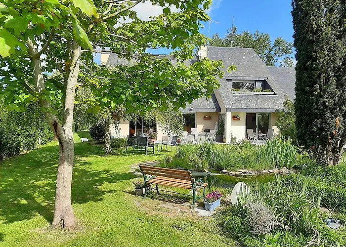 A L'ombre Du Mont St Michel