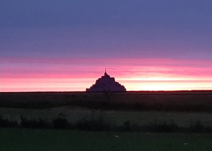 A L'ombre Du Mont St Michel 호텔 3*