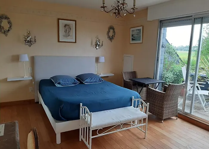 호텔 A L'ombre Du Mont St Michel 3*