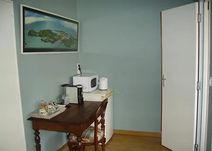 A L'ombre Du Mont St Michel 3*