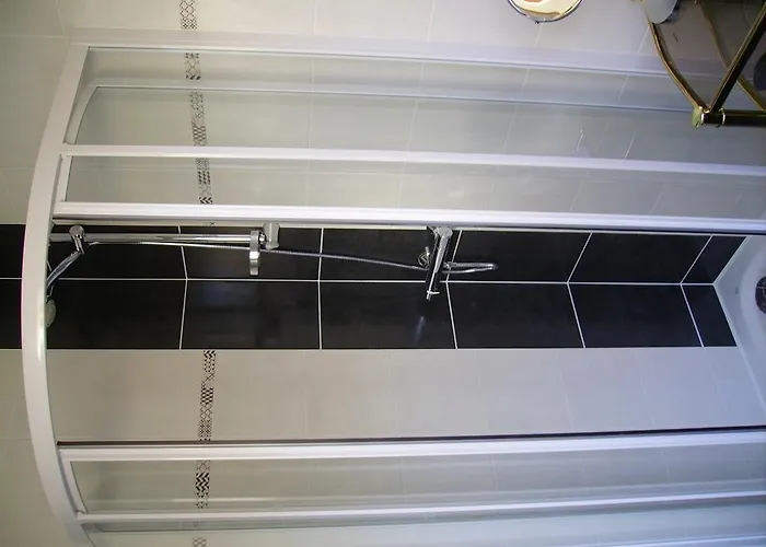 A L'ombre Du Mont St Michel