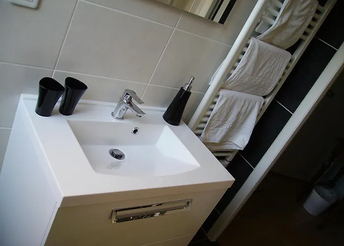 A L'ombre Du Mont St Michel 호텔 3*