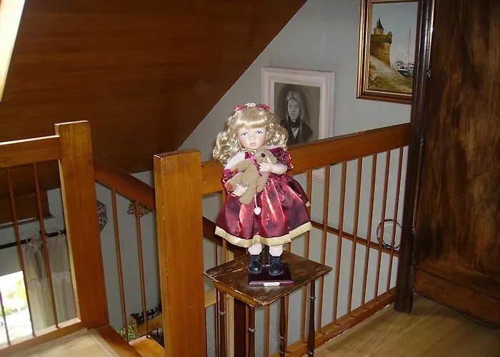 A L'ombre Du Mont St Michel