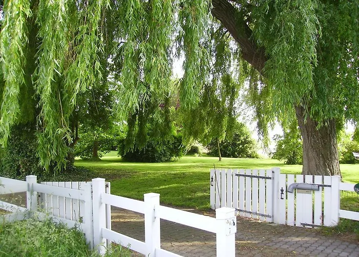 A L'ombre Du Mont St Michel